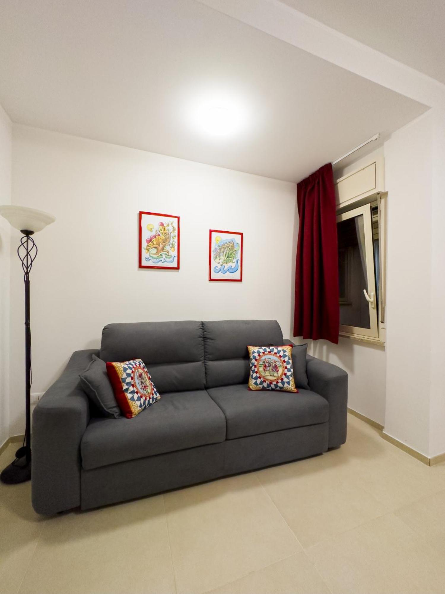 Un Passo Dal Porto Bed & Breakfast ปาแลร์โม ภายนอก รูปภาพ
