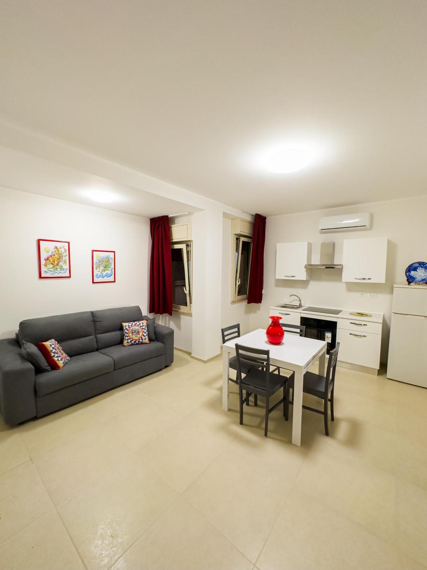Un Passo Dal Porto Bed & Breakfast ปาแลร์โม ภายนอก รูปภาพ